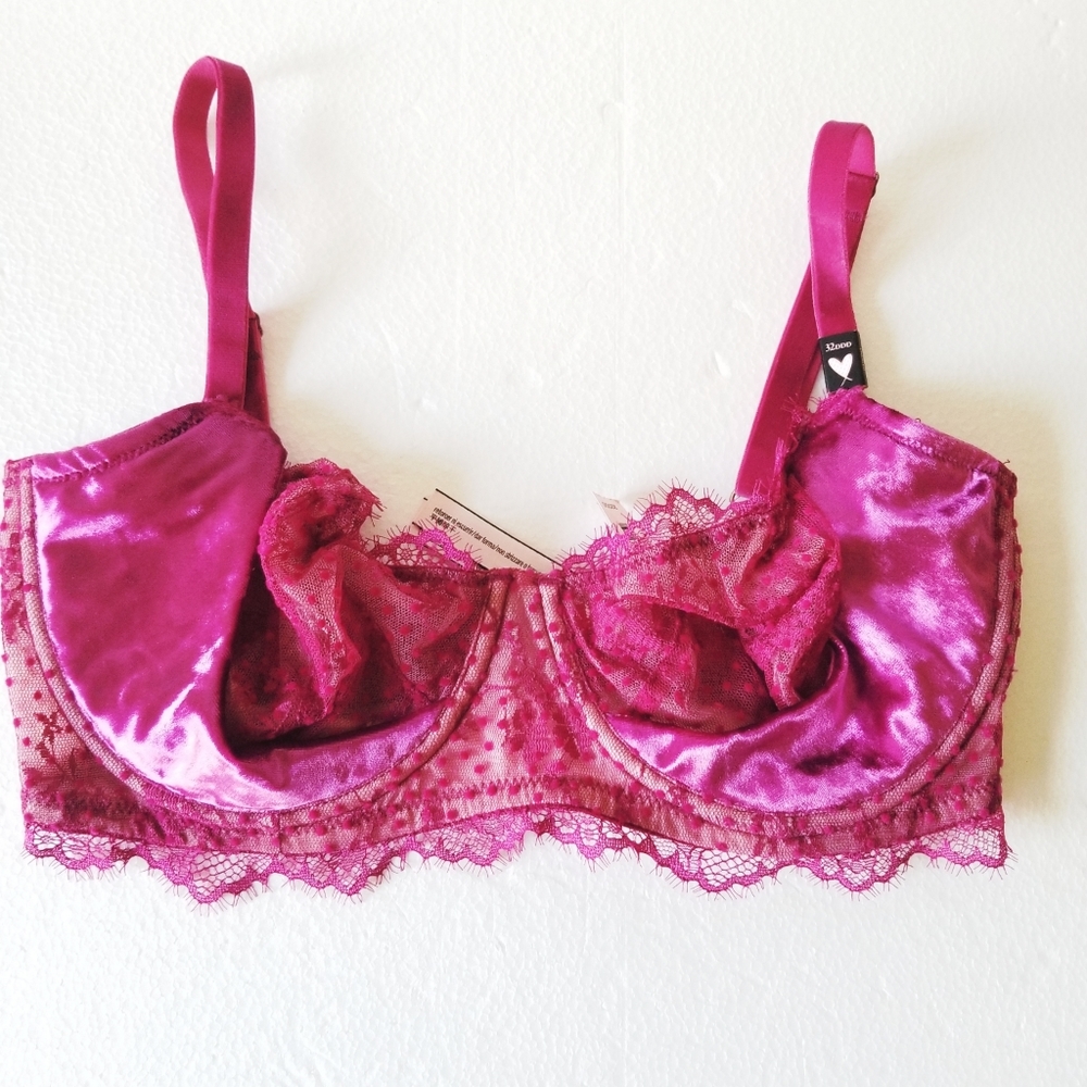 Victoria secret lace and velvet bra 32DDD